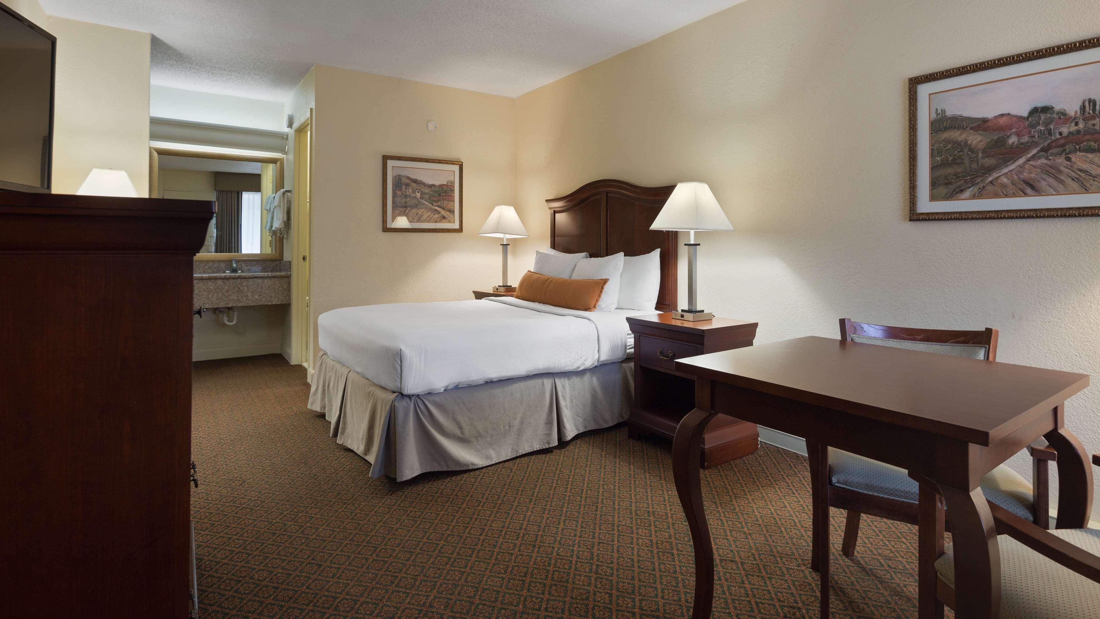 Best Western Point South Ємассі Екстер'єр фото