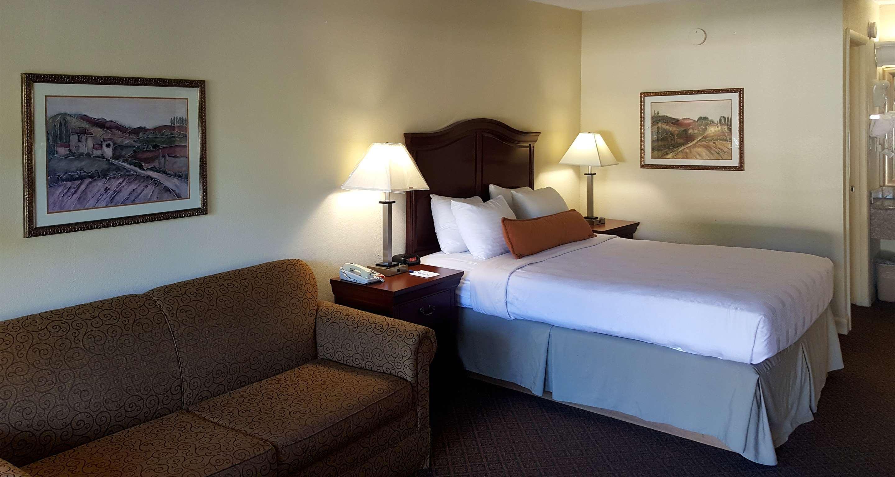 Best Western Point South Ємассі Екстер'єр фото