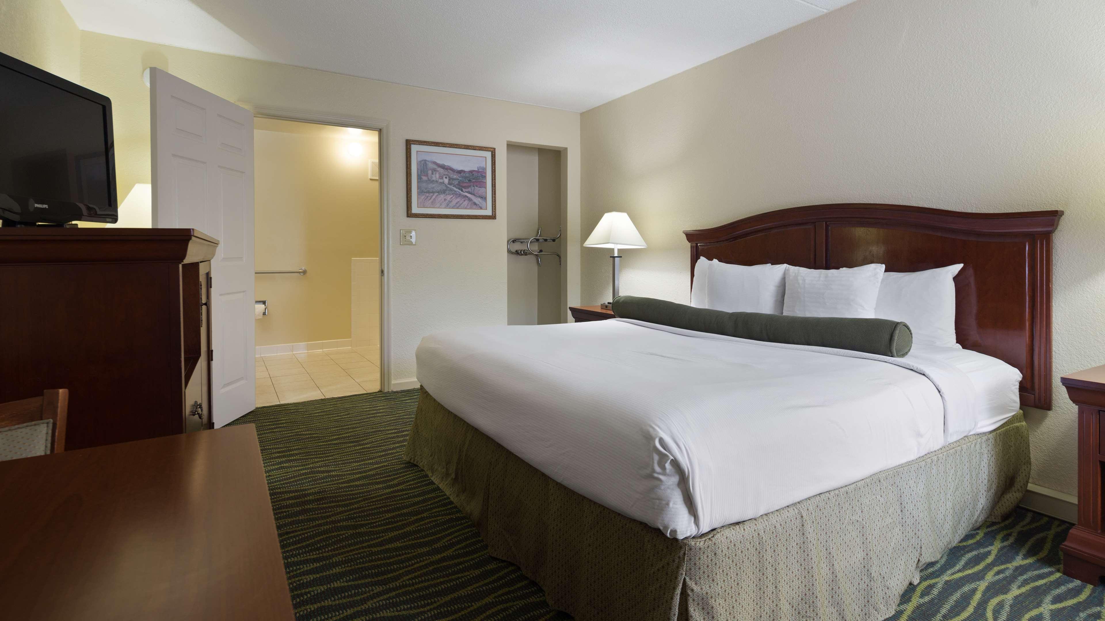 Best Western Point South Ємассі Екстер'єр фото
