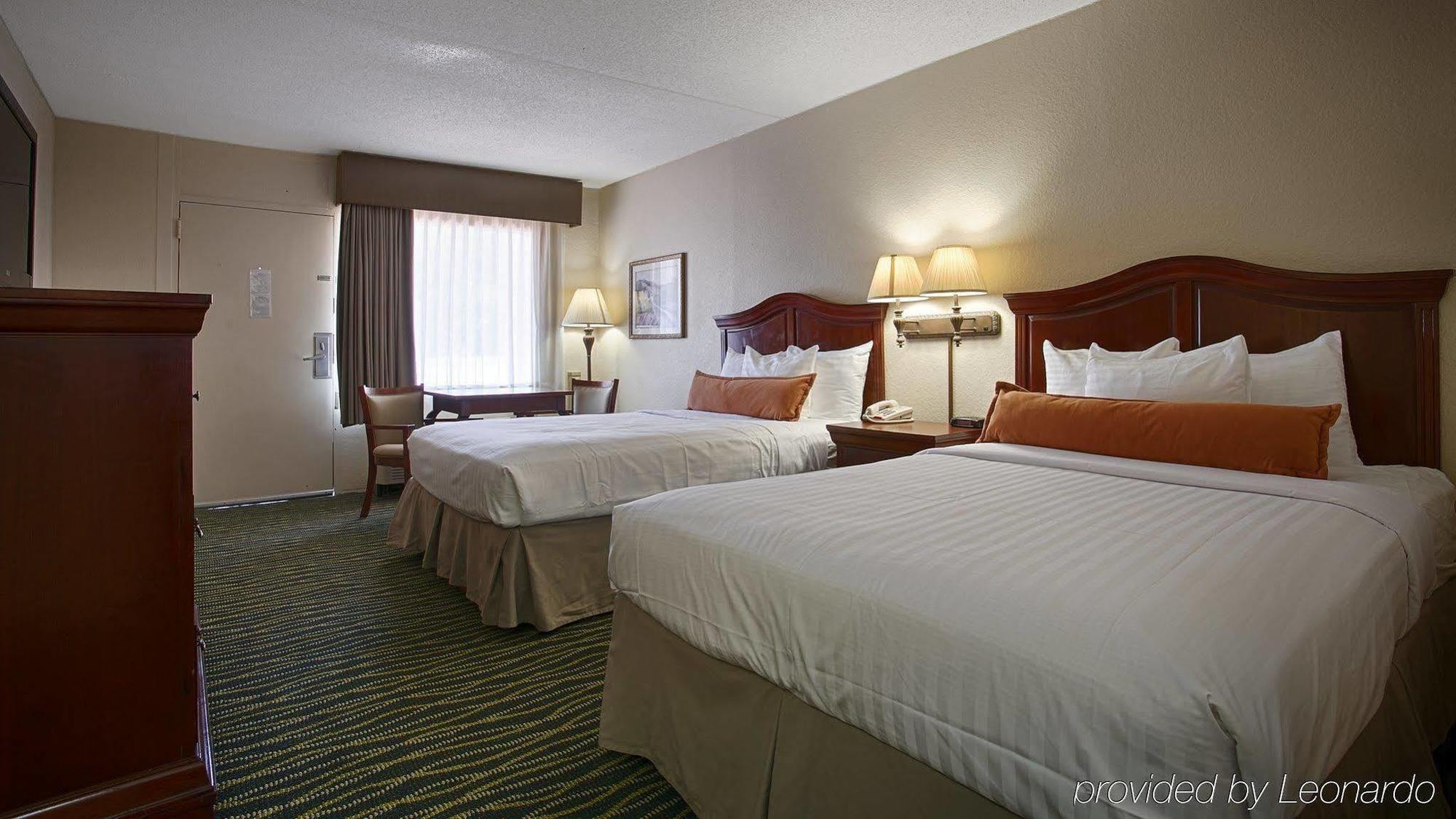 Best Western Point South Ємассі Екстер'єр фото